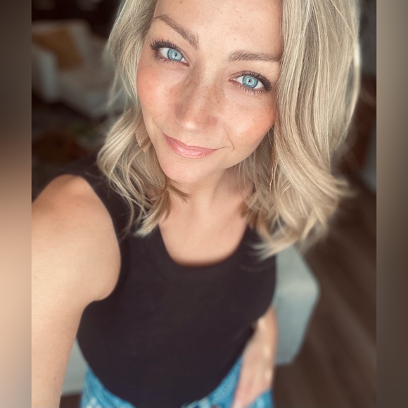 Meet your Posher, Jessi - Picture 1 of 1